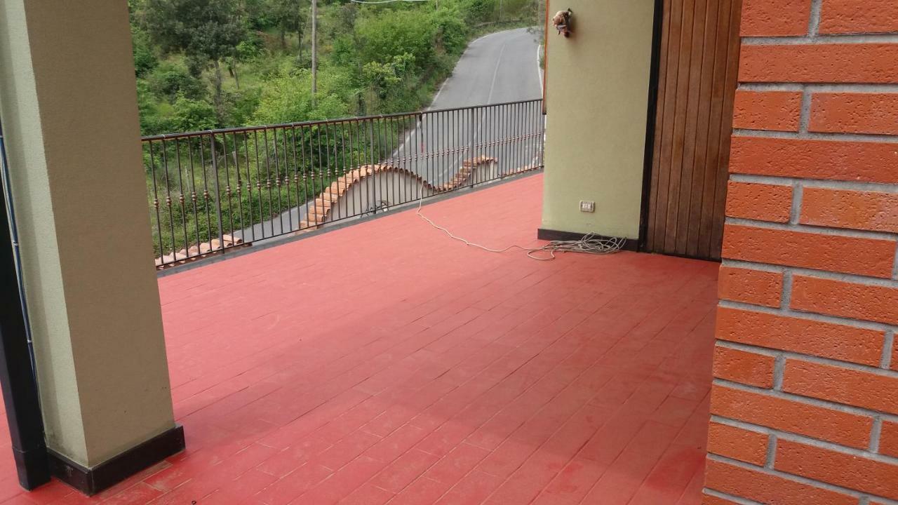 B&B Le Tre Rose Di Maria ペダーラ エクステリア 写真